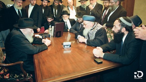 The Rebbe’s Shtender