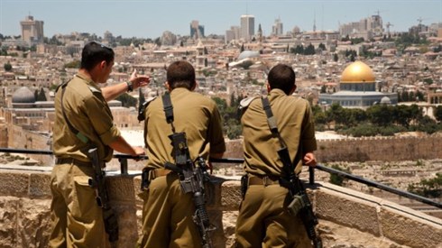 הרב הצבאי הוא מרא דאתרא?
