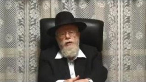הרב דב ליאור חזר לענות באתר! הרב דב ליאור חזר לענות באתר!