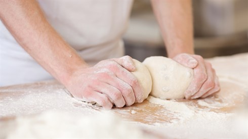 ืืื ืขืืฉืื ืืคืจืฉืช ืืื? (Shutterstock) ืืื ืขืืฉืื ืืคืจืฉืช ืืื?