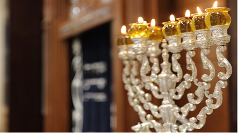 שיחה בשידור חי - 'להודות ולהלל לשמך הגדול' שיחה בשידור חי - 'להודות ולהלל לשמך הגדול'