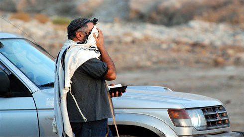 קשיא: העוסק בקריאת שמע פטור מקדושה? קשיא: העוסק בקריאת שמע פטור מקדושה?