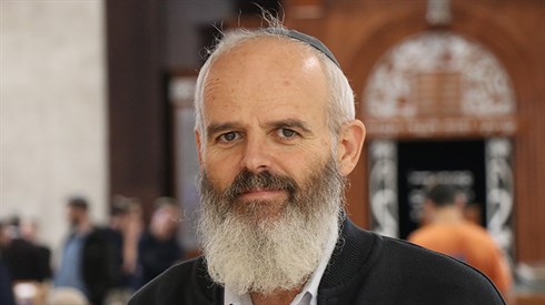 מה בא קודם, לימוד תורה או חתונה? מה בא קודם, לימוד תורה או חתונה?
