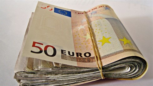 כסף במעלית (Images Money) כסף במעלית