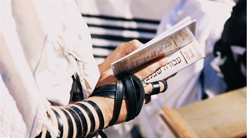 טלית לפני חתונה