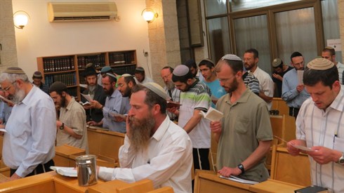 רק מניין ערבית מוקדם (אריה מינקוב) רק מניין ערבית מוקדם