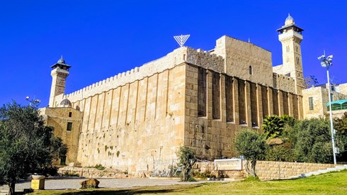 פרשת ויחי – ראשו של עשיו פרשת ויחי – ראשו של עשיו