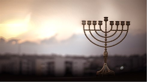 מהו סוד המנורה ומהי סוד החנוכיה? מהו סוד המנורה ומהי סוד החנוכיה?