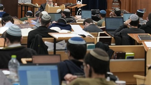 שיחת מוצ"ש לפרשת תצווה | הרה"ג זלמן ברוך מלמד שליט"א שיחת מוצ"ש לפרשת תצווה | הרה"ג זלמן ברוך מלמד שליט"א