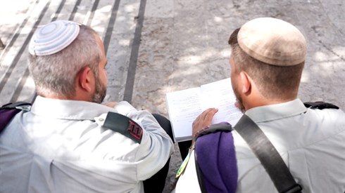 תכנית "אנשי חיל" – שילוב של תורה, מנהיגות ושירות מבצעי תכנית "אנשי חיל" – שילוב של תורה, מנהיגות ושירות מבצעי