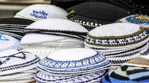 גיור קטינים על ידי בית דין עצמאי (Shutterstock) גיור קטינים על ידי בית דין עצמאי