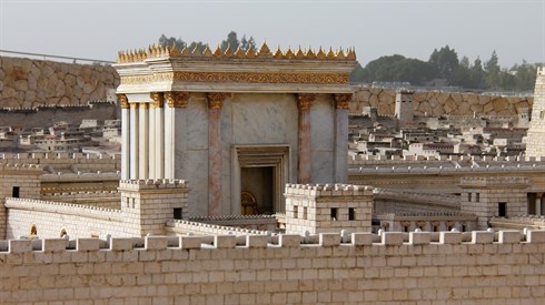 מדריך הלכתי: איך נכנסים ויוצאים מהר הבית?
