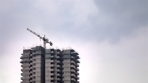 תמ"א 38 והלכה: האם מותר לכפות על השכן?