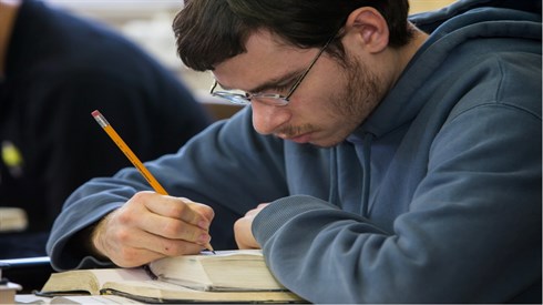 חשיבות לימוד התורה והגבורה בעת מלחמה חשיבות לימוד התורה והגבורה בעת מלחמה