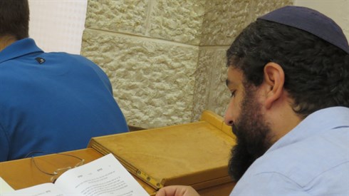 שנים מקרא ואחד תרגום (אריה מינקוב) שנים מקרא ואחד תרגום